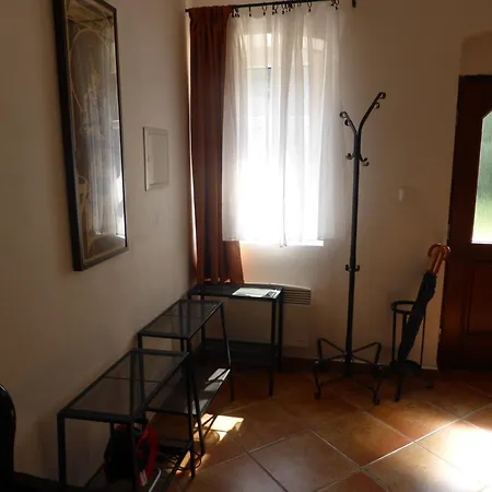 House George Ceska Lipa