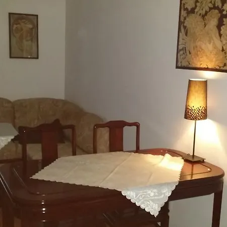 Apartment House George